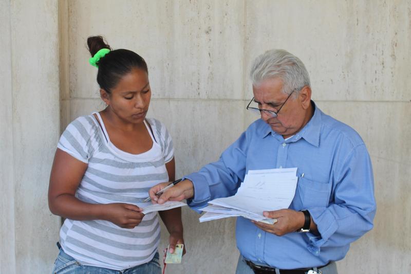 Fundación Cruzada Nueva Humanidad - Siguiendo su labor social de ayudar a las personas necesitadas - Diciembre 13, 2013